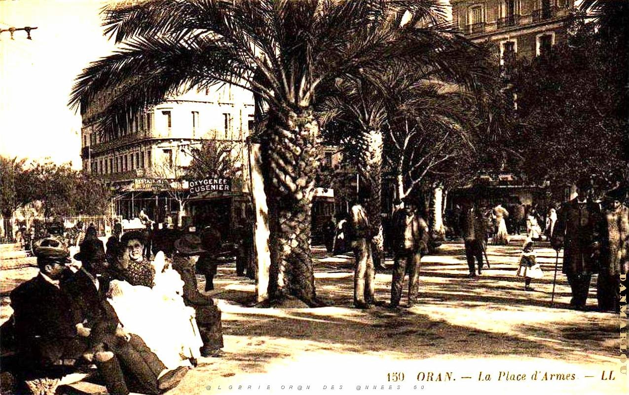 PA i- 05- Place d'armes animee.jpg